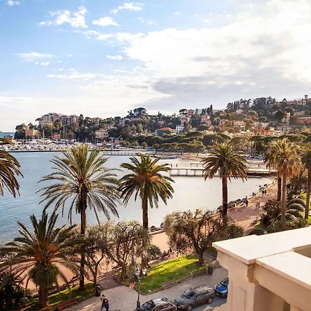 Отель Vesuvio Рапалло