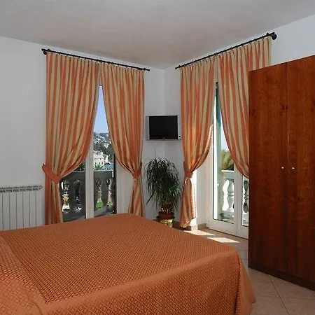Vesuvio Hotel 3*