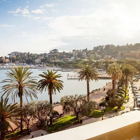 Vesuvio Hotel 3*