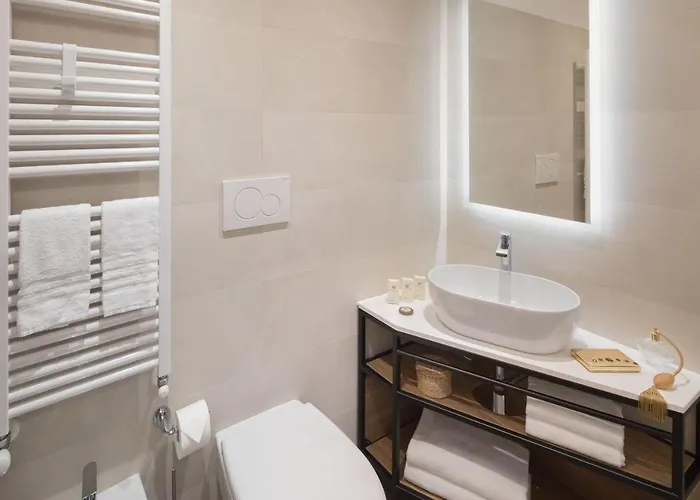 Ξενοδοχείο Vesuvio 3*