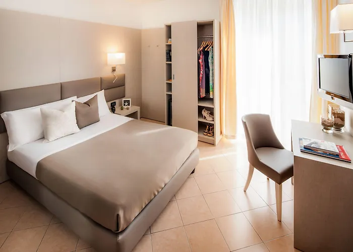 Vesuvio Готель