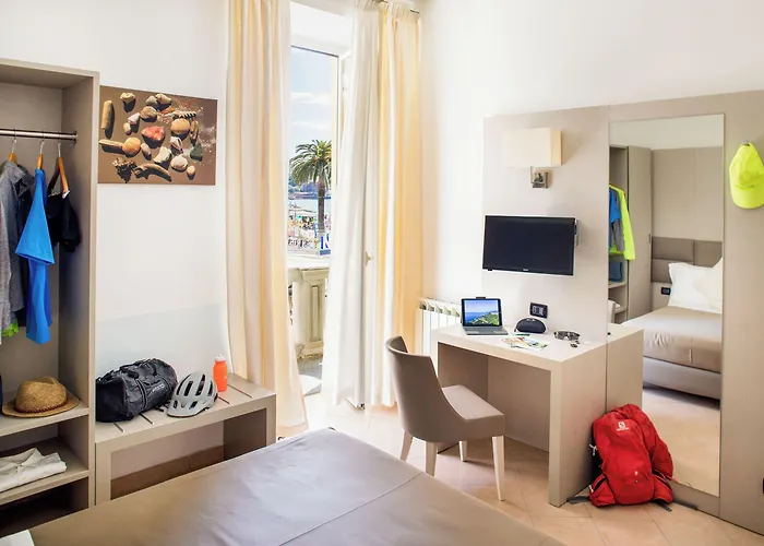 Vesuvio Готель Рапалло