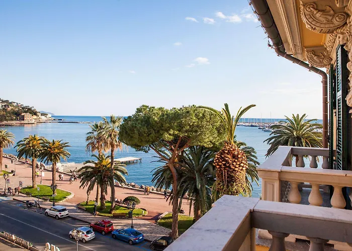 Vesuvio Готель Рапалло