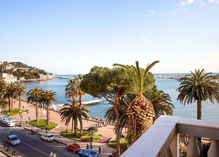 Vesuvio Готель Рапалло