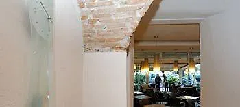 Vesuvio Готель