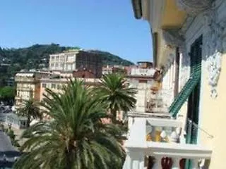 Vesuvio Готель Рапалло